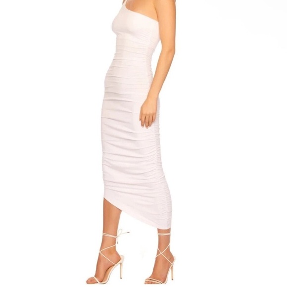 SUSANA MONACO Off The Shoulder Dress
1124ltsd02419 {$218} Beige Tan Nude Nutural - Picture 1 of 7